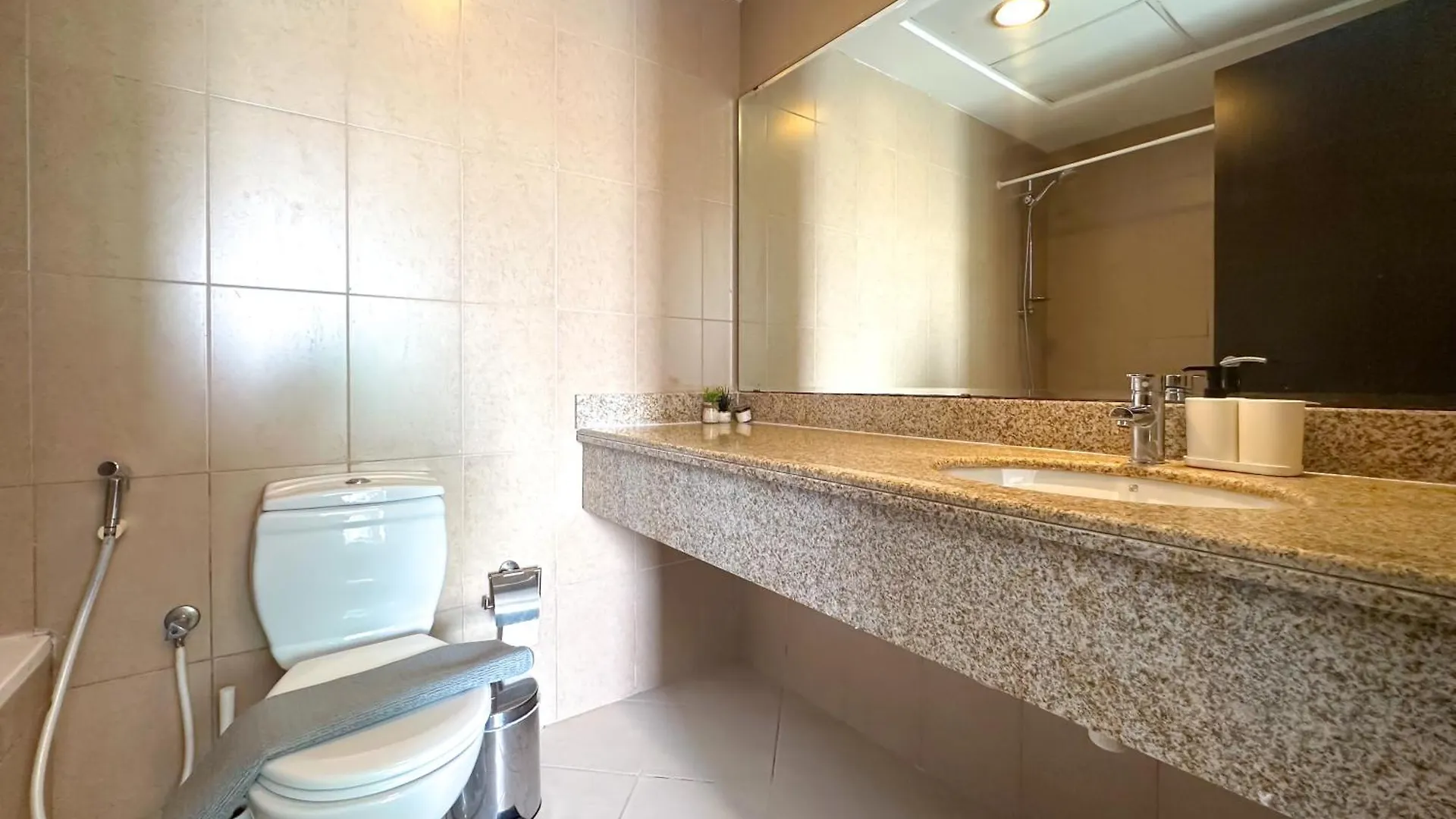 Apartamento Cozy 2 Bedroom In Red Residence In Sport City Dubái Emiratos Árabes Unidos